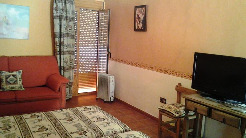 Imagen general del Hotel Rural ALOJAMIENTO RURAL LA CASERIA DE PIEDRA RESTAURANTE. Foto 4