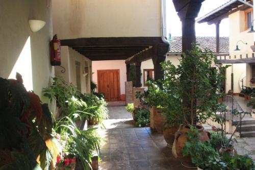 Imagen general del Hotel Rural Abadia De Yuste. Foto 7