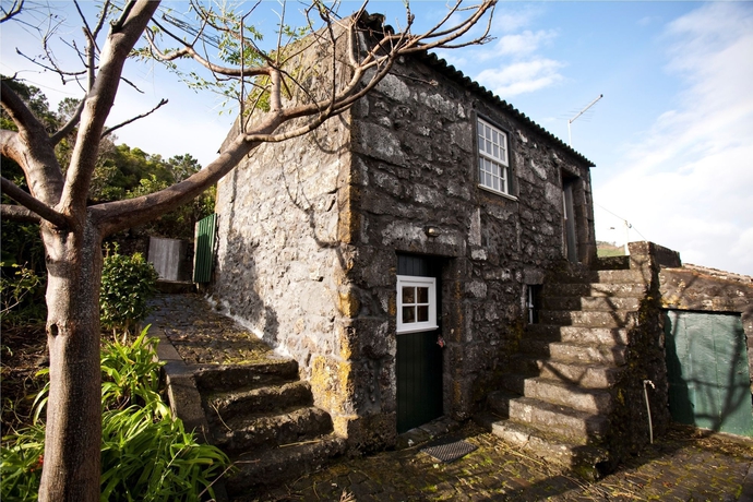 Imagen de los exteriores del Hotel Rural Adegas Do Pico. Foto 10