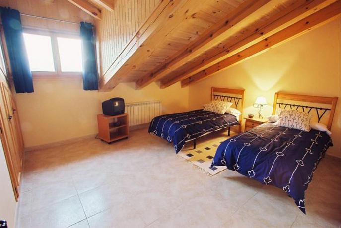 Imagen de la habitación del Hotel Rural Altogredos. Foto 7