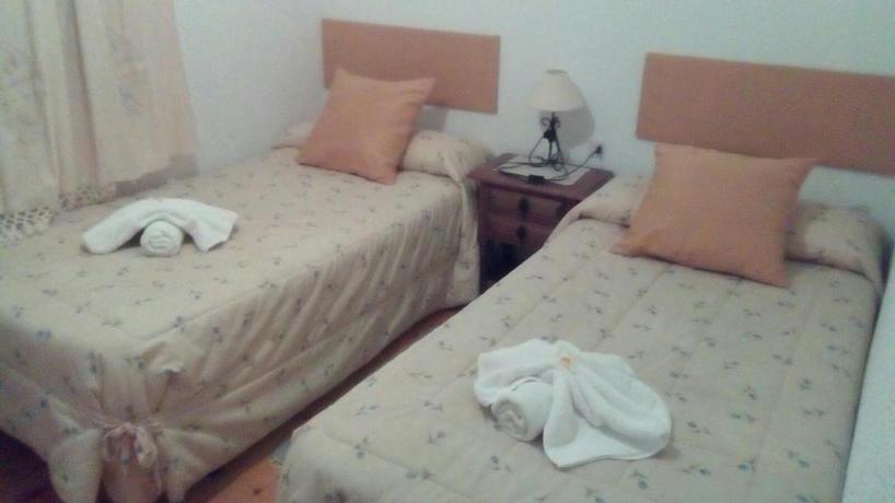 Imagen de la habitación del Hotel Rural Altogredos. Foto 9
