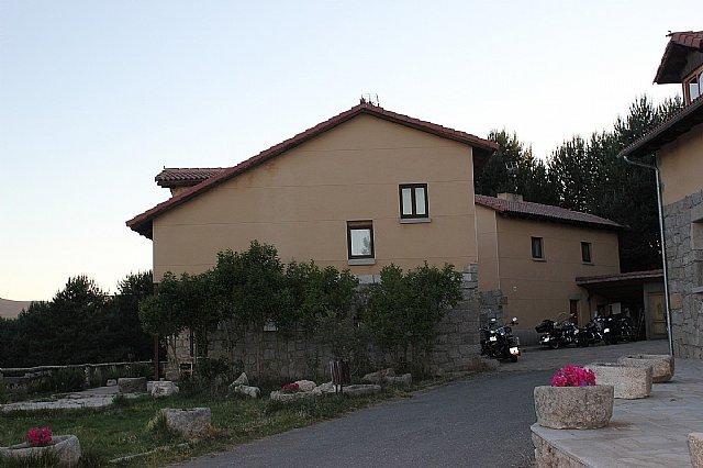 Imagen de los exteriores del Hotel Rural Altogredos. Foto 17