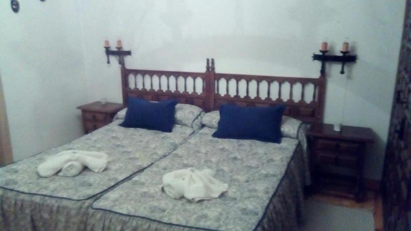 Imagen de la habitación del Hotel Rural Altogredos. Foto 11