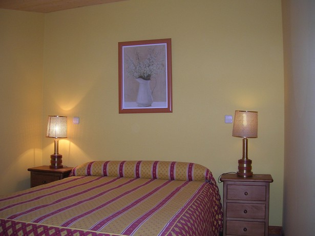 Imagen de la habitación del Hotel Rural Ana de Navarra. Foto 6