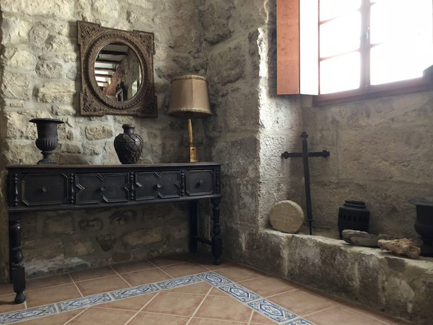 Imagen de los interiores del Hotel Rural Ana de Navarra. Foto 16