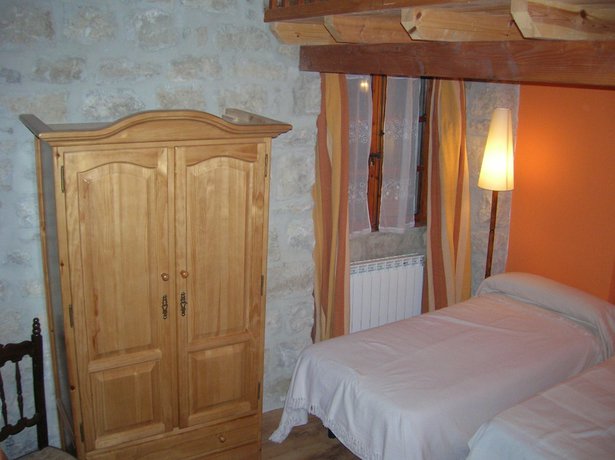 Imagen de la habitación del Hotel Rural Ana de Navarra. Foto 7