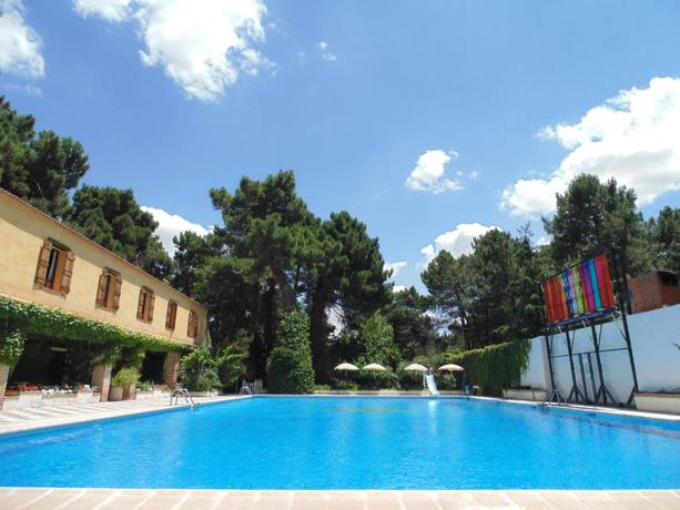 Imagen de la piscina del Hotel Rural Arco Iris. Foto 8