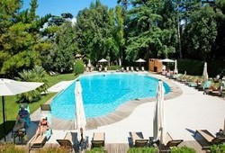 Imagen general del Hotel Rural Borgo Di Colleoli Resort. Foto 5