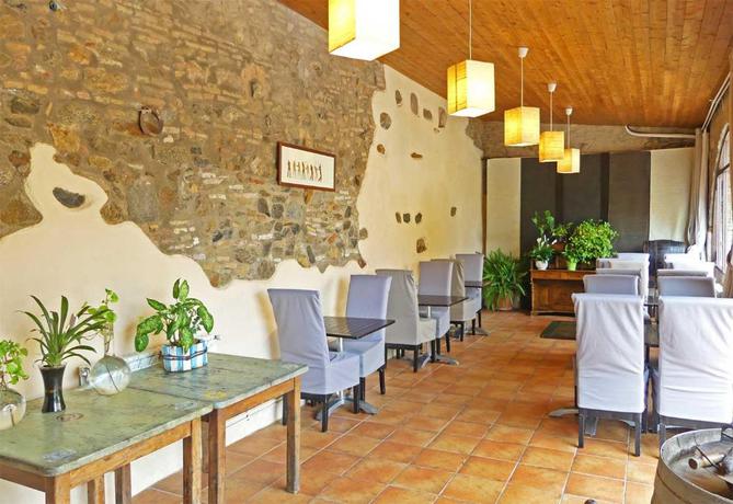 Imagen del bar/restaurante del Hotel Rural Ca La Caputxeta. Foto 3