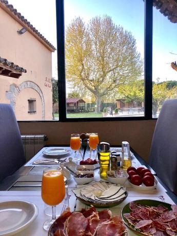 Imagen del bar/restaurante del Hotel Rural Ca La Caputxeta. Foto 4