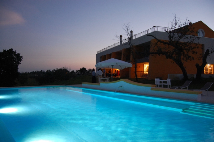 Imagen de la piscina del Hotel Rural Cabeças Do Reguengo. Foto 16