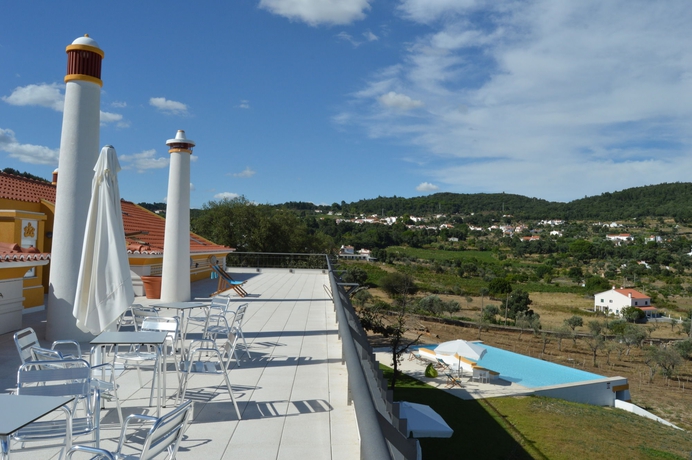 Imagen de los exteriores del Hotel Rural Cabeças Do Reguengo. Foto 6
