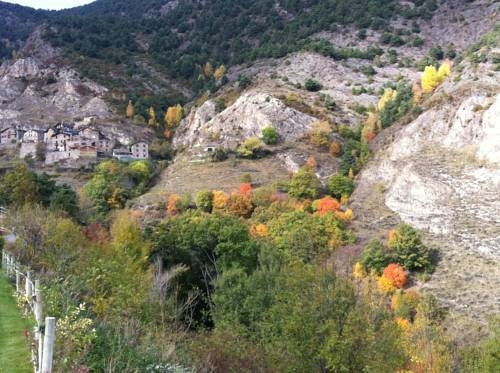 Imagen de la habitación del Hotel Rural Cal Bou Rural Resort. Foto 3