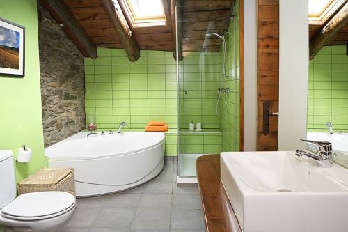 Imagen de la habitación del Hotel Rural Cal Bou Rural Resort. Foto 11