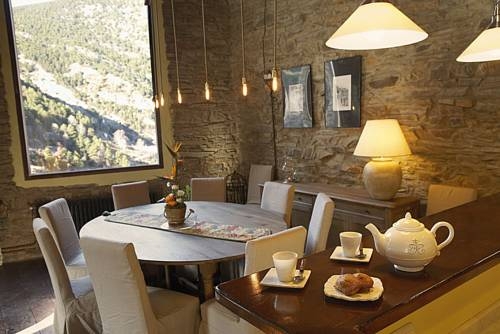 Imagen de la habitación del Hotel Rural Cal Bou Rural Resort. Foto 24