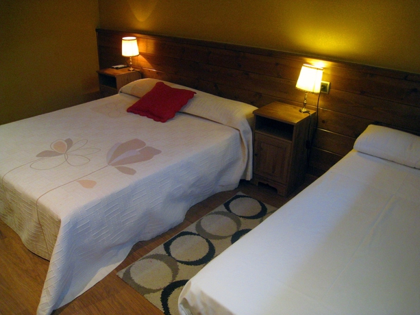 Imagen de la habitación del Hotel Rural Campalans, Borred&aacute;. Foto 3