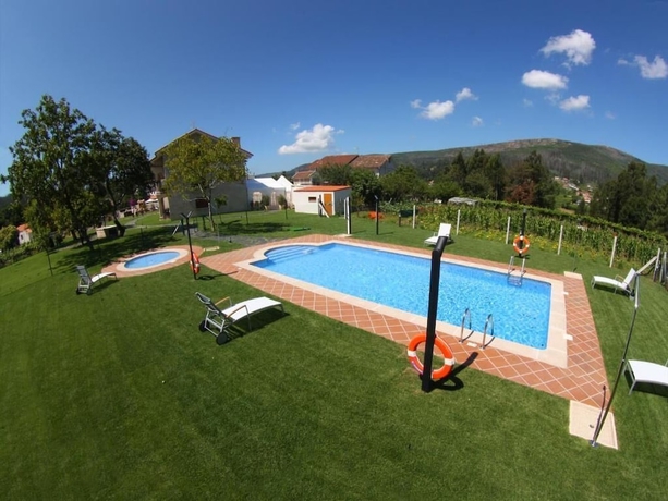 Imagen de la piscina del Hotel Rural Campaniola. Foto 17