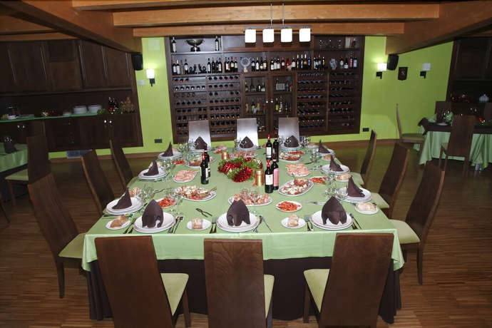 Imagen del bar/restaurante del Hotel Rural Campaniola. Foto 2