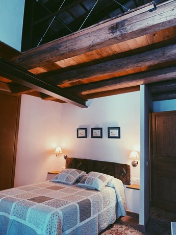 Imagen de la habitación del Hotel Rural Can Bayre. Foto 7