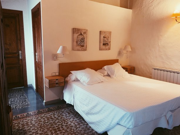 Imagen de la habitación del Hotel Rural Can Bayre. Foto 13