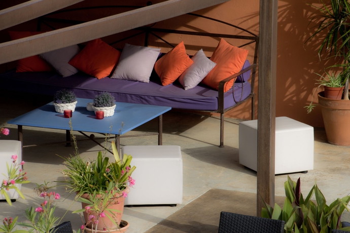 Imagen de los exteriores del Hotel Rural Can Calco Petit. Foto 10