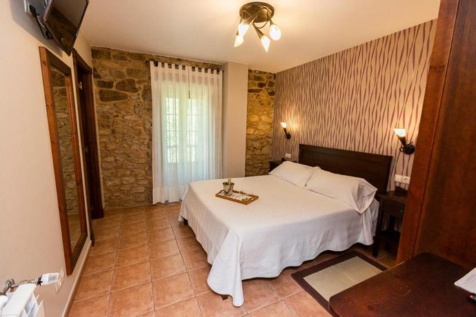 Imagen de la habitación del Hotel Rural Casa Casti&ntilde;eira. Foto 3