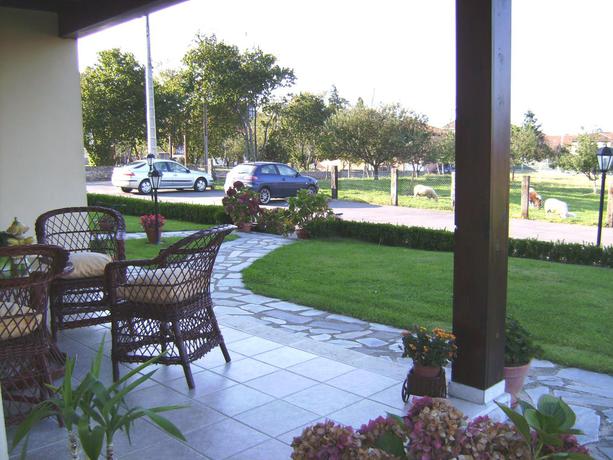 Imagen de los exteriores del Hotel Rural Casa De Aldea El Frade. Foto 13