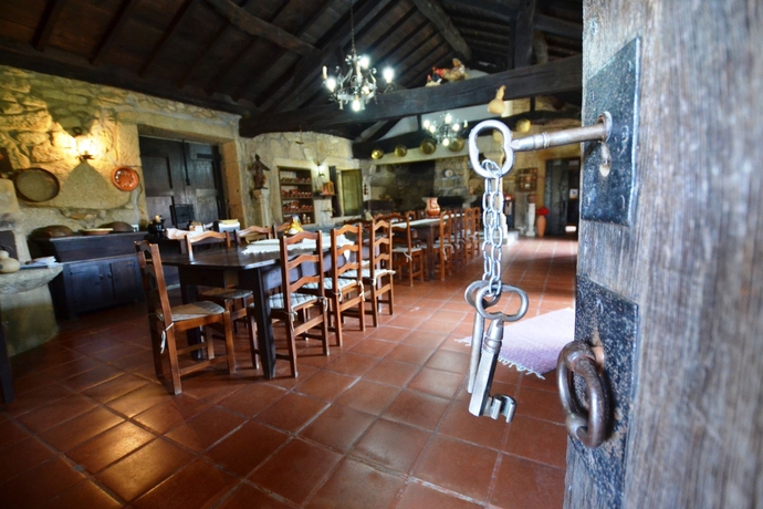 Imagen del bar/restaurante del Hotel Rural Casa De Santa Comba. Foto 3