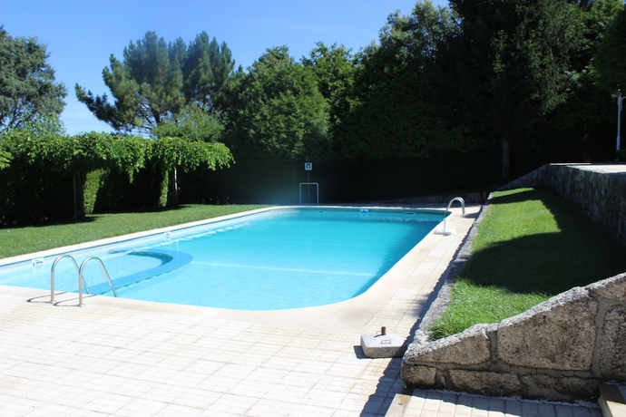 Imagen de la piscina del Hotel Rural Casa De S&atilde;o Pedro. Foto 19