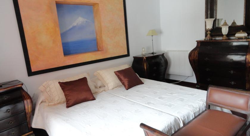 Imagen de la habitación del Hotel Rural Casa Lugo. Foto 5