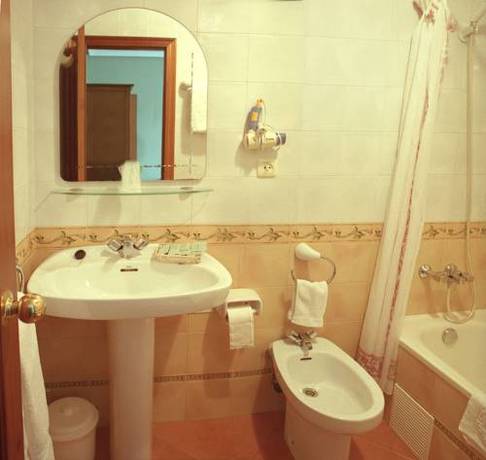 Imagen de la habitación del Hotel Rural Casa Manoli, LUARCA. Foto 11