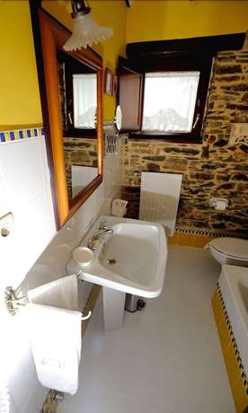 Imagen de la habitación del Hotel Rural Casa Peleyón. Foto 11