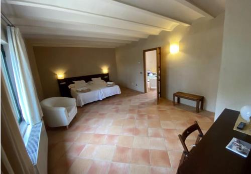 Imagen de la habitación del Hotel Rural Casa Pern&iacute;as. Foto 17