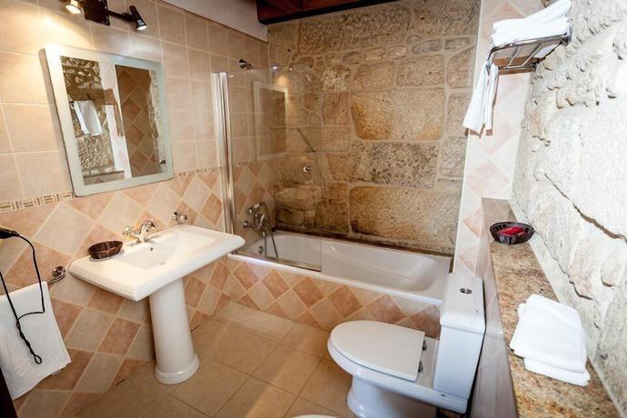 Imagen de la habitación del Hotel Rural Casa Rural Abadia Eiras. Foto 2