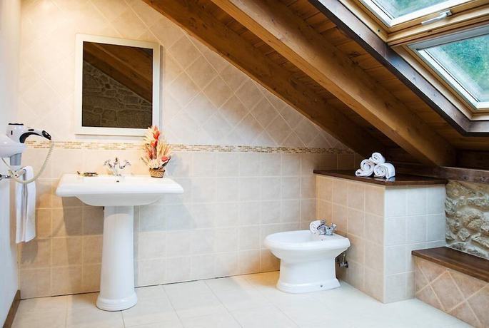 Imagen de la habitación del Hotel Rural Casa Rural Abadia Eiras. Foto 11