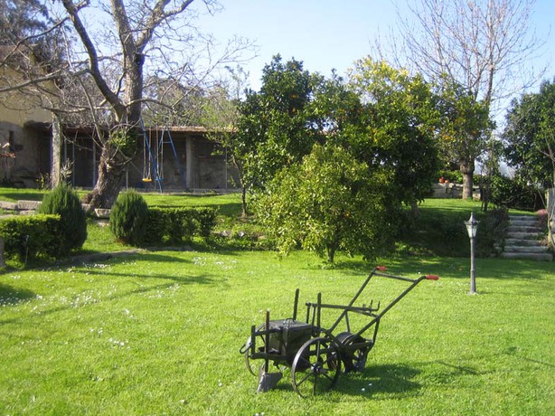 Imagen de los exteriores del Hotel Rural Casa Rural Roque. Foto 4