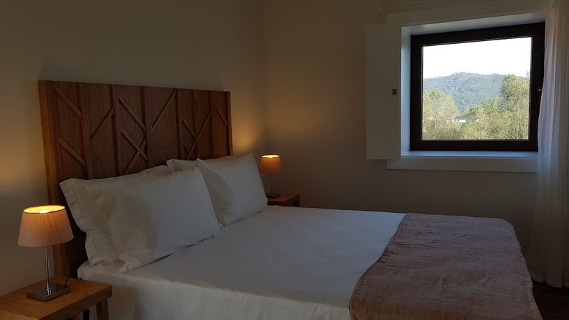 Imagen de la habitación del Hotel Rural Casa do Monte de Roques. Foto 9