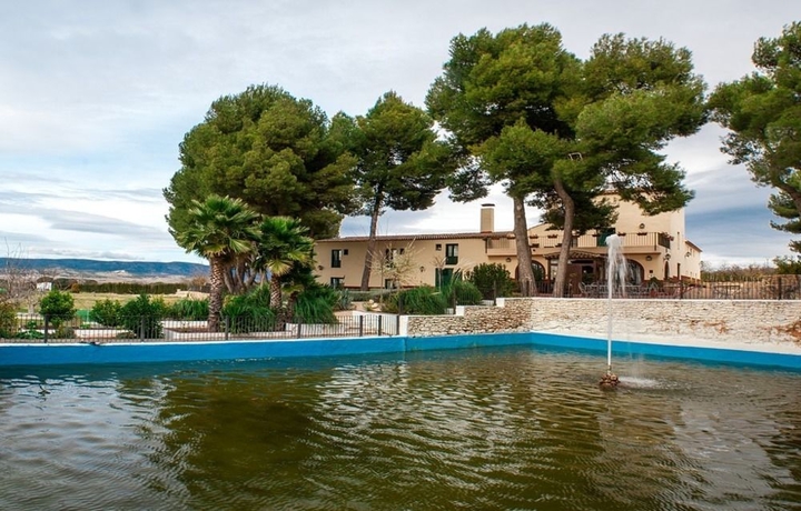 Imagen de la piscina del Hotel Rural Castillo De Biar. Foto 14