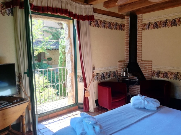 Imagen de la habitación del Hotel Rural Castillo De Somaén. Foto 11