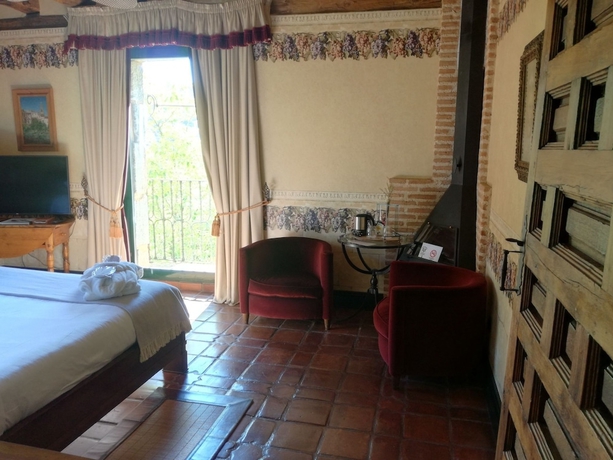 Imagen de la habitación del Hotel Rural Castillo De Somaén. Foto 13