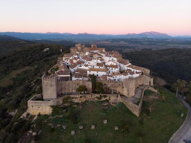 Imagen general del Hotel Rural Complejo Turístico Tugasa Castillo De Castellar. Foto 1