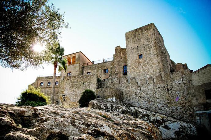 Imagen de los exteriores del Hotel Rural Complejo Tur&iacute;stico Tugasa Castillo De Castellar. Foto 22