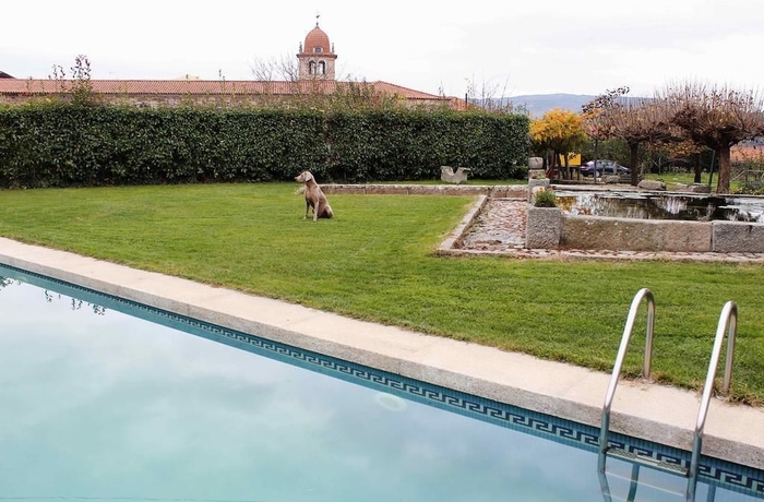 Imagen de la piscina del Hotel Rural Convento Nossa Senhora Do Carmo. Foto 19