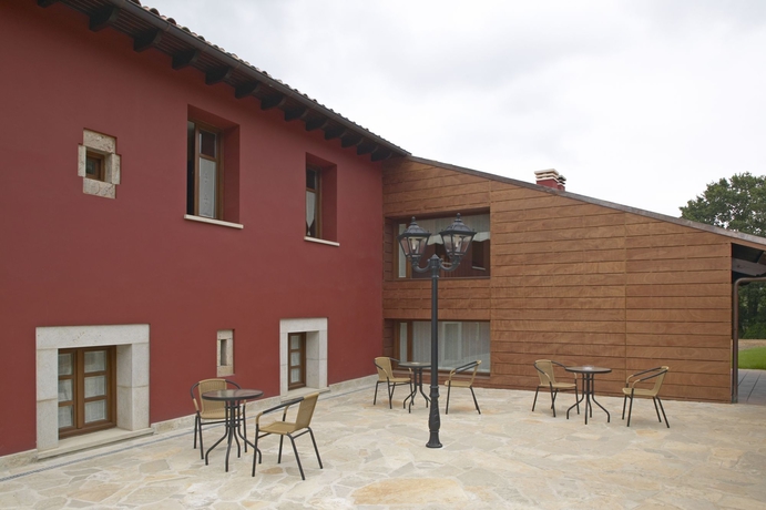 Imagen de los exteriores del Hotel Rural Coviella. Foto 9