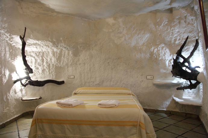 Imagen de la habitación del Hotel Rural Cuevas La Atalaya. Foto 9