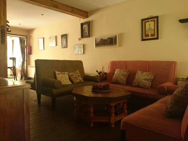 Imagen de los interiores del Hotel Rural El Bosque De La Herrezuela. Foto 11