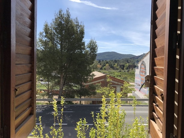 Imagen de la habitación del Hotel Rural El Castellet. Foto 15