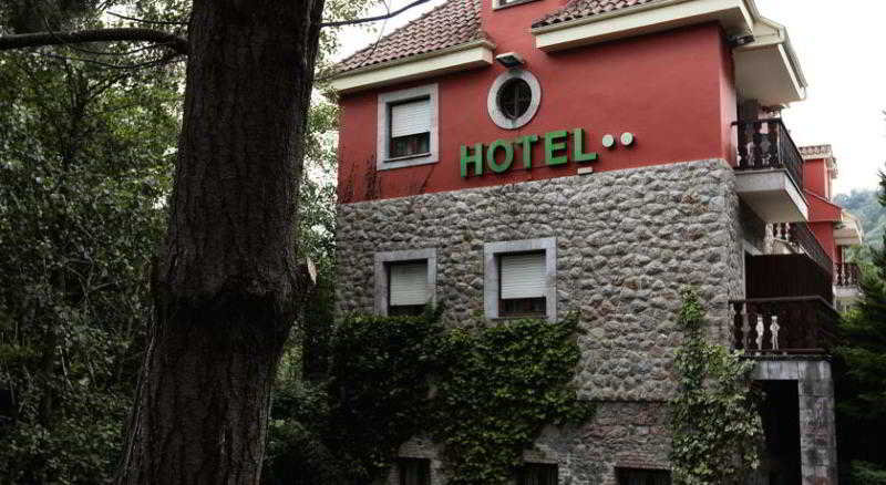 Imagen de los exteriores del Hotel Rural El Molino, Soto de Cangas. Foto 7