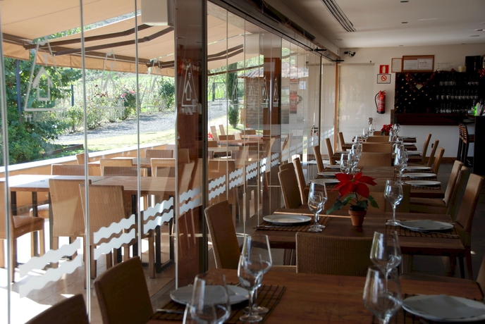 Imagen del bar/restaurante del Hotel Rural El Mondalón. Foto 4