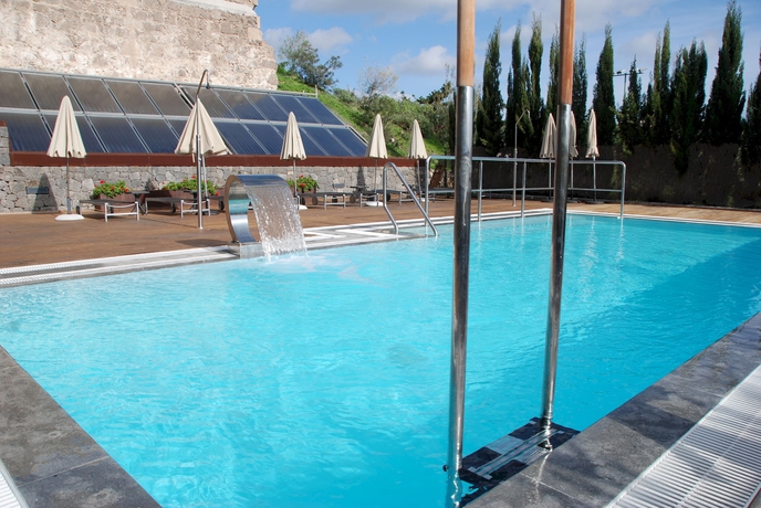 Imagen de la piscina del Hotel Rural El Mondalón. Foto 15